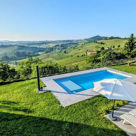 Perla, Hilltop Location With Pool