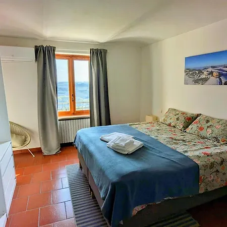 Perla, Hilltop Location With Pool Semesterbostad