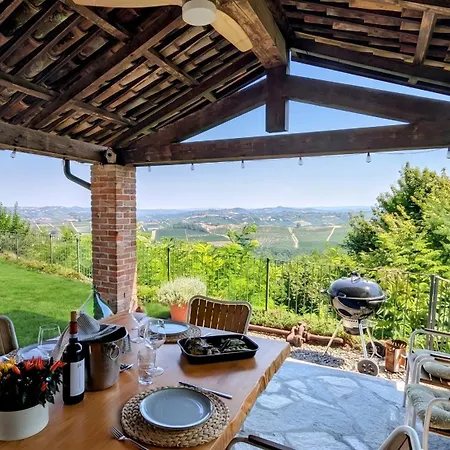 Perla, Hilltop Location With Pool Dom wakacyjny *
