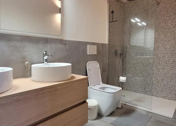 Perla, Hilltop Location With Pool *