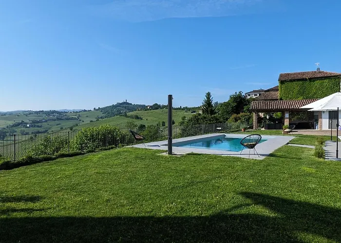 Сasa de vacaciones Perla, Hilltop Location With Pool Calosso