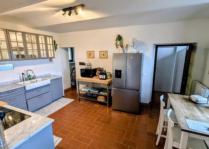 Perla, Hilltop Location With Pool Сasa de vacaciones *